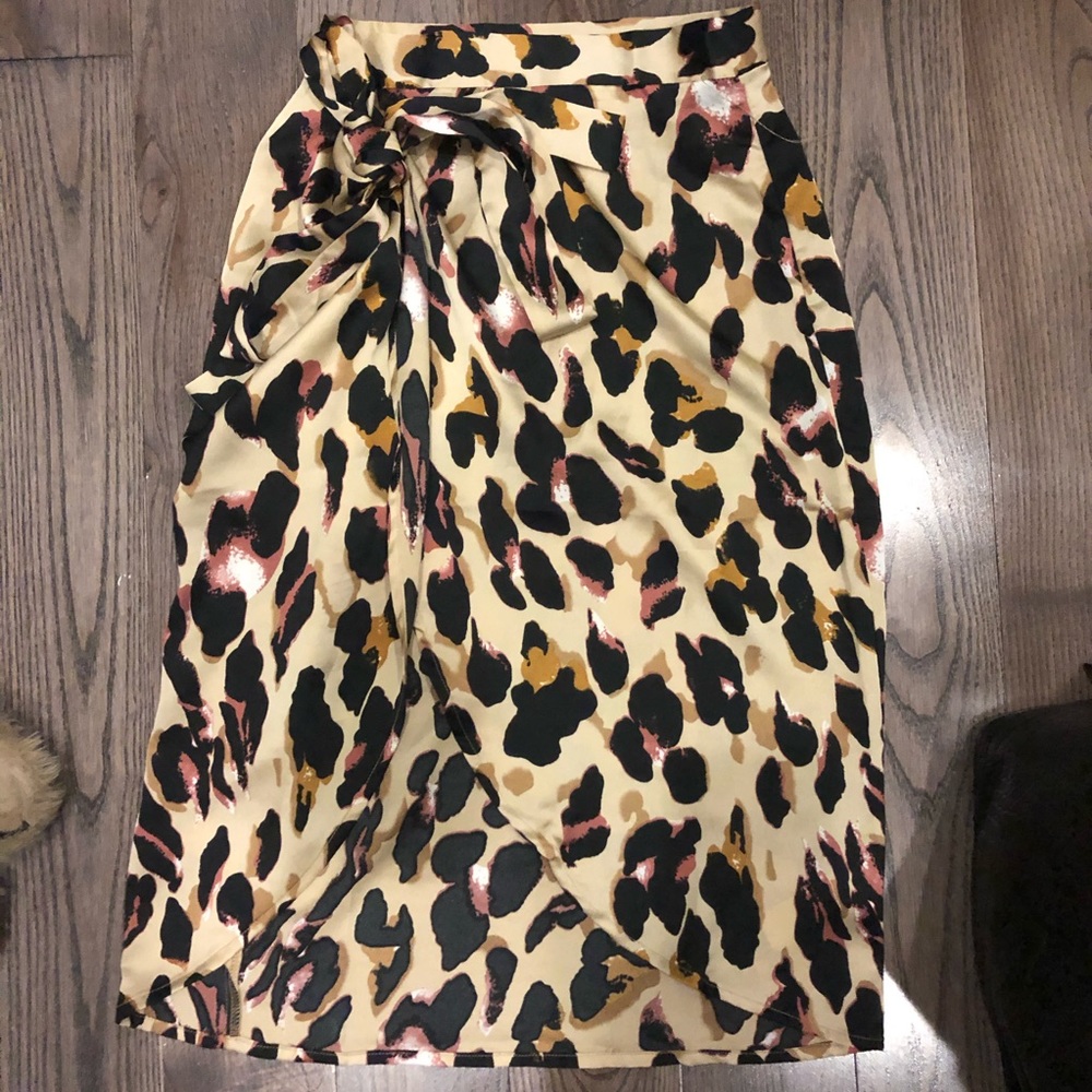 BOOHOO wrap skirt